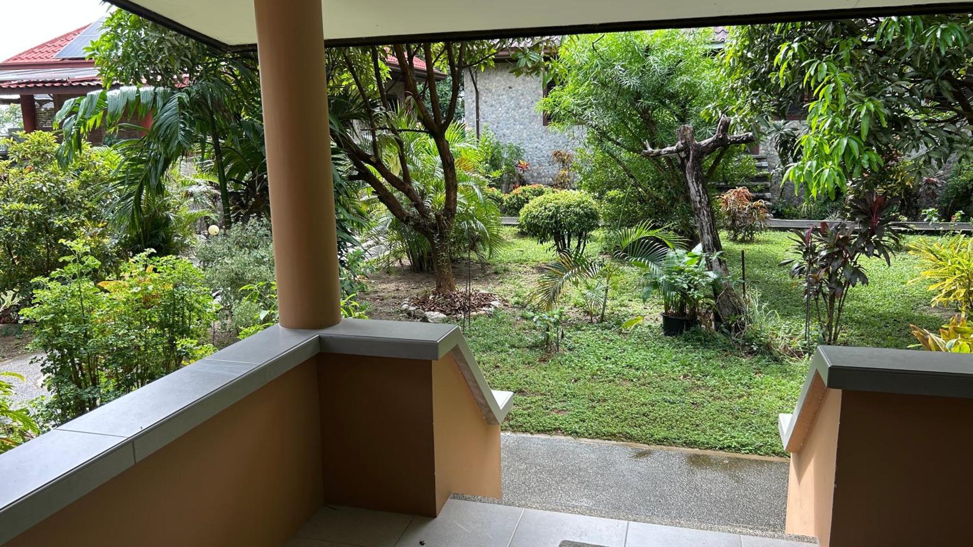 Bungalow auf Sibuyan am Strand nahe Cresta de Gallo Azagra Exterior foto