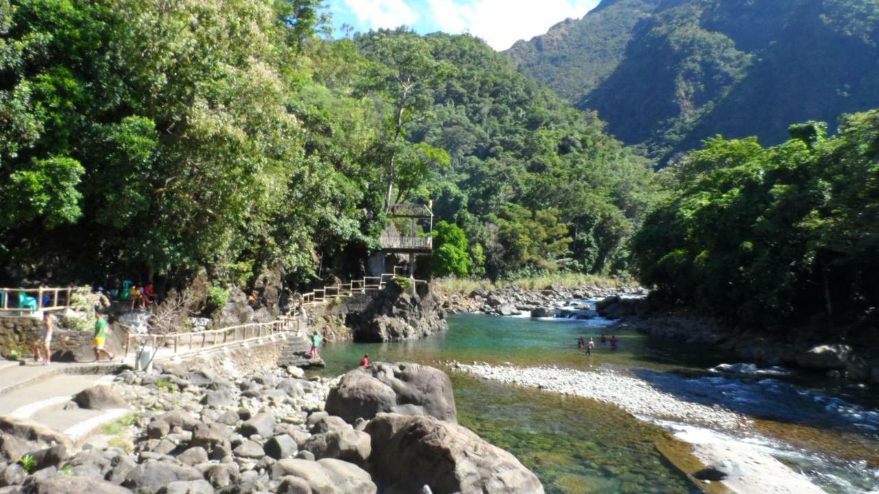 Bungalow auf Sibuyan am Strand nahe Cresta de Gallo Azagra Exterior foto